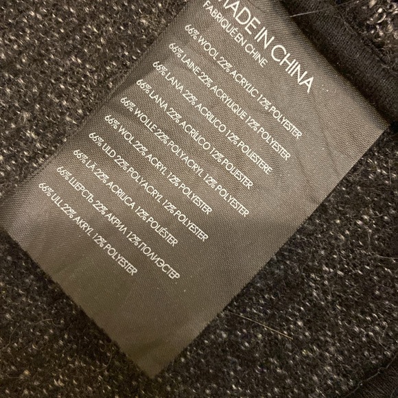 Club Monaco bouclé long line vest wool mix. M - Picture 4 of 9